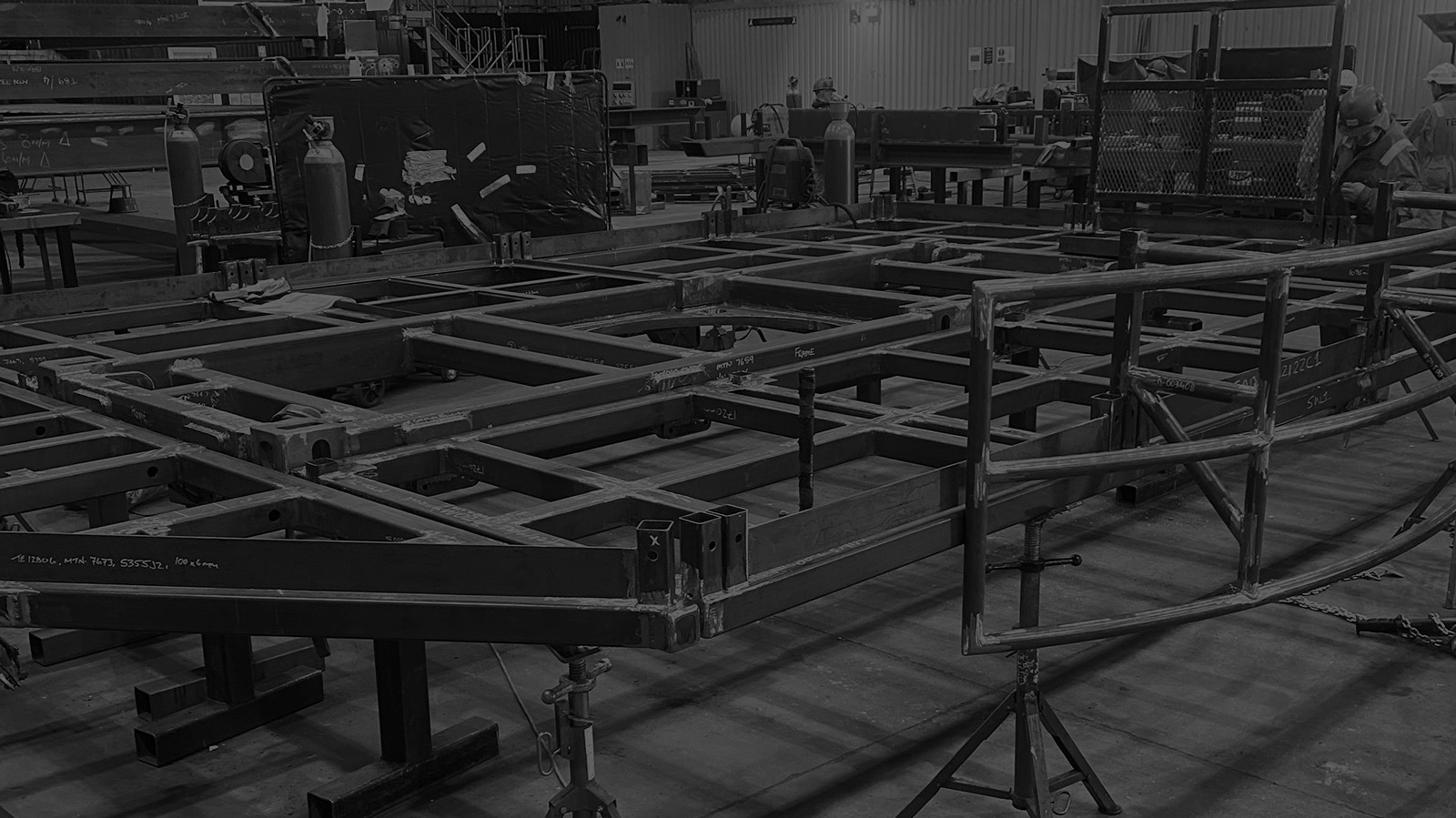Design modifications and fabrication of a wireline slewing frame