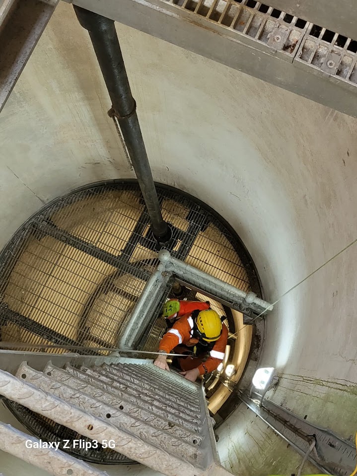 High-risk confined space shaft and tunnel inspection