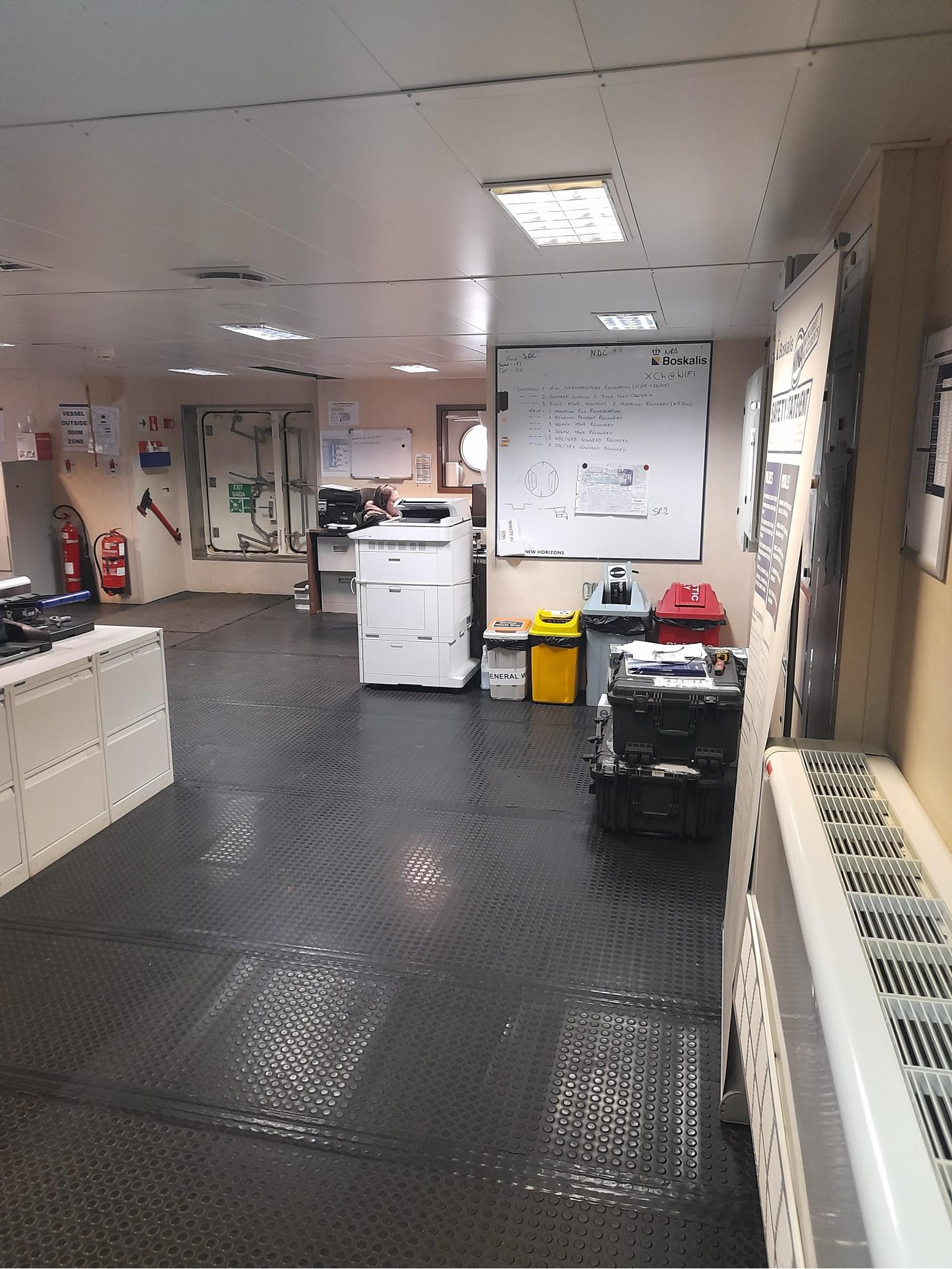 Creation of Dedicated ROV Meeting Room on Offshore Vessel